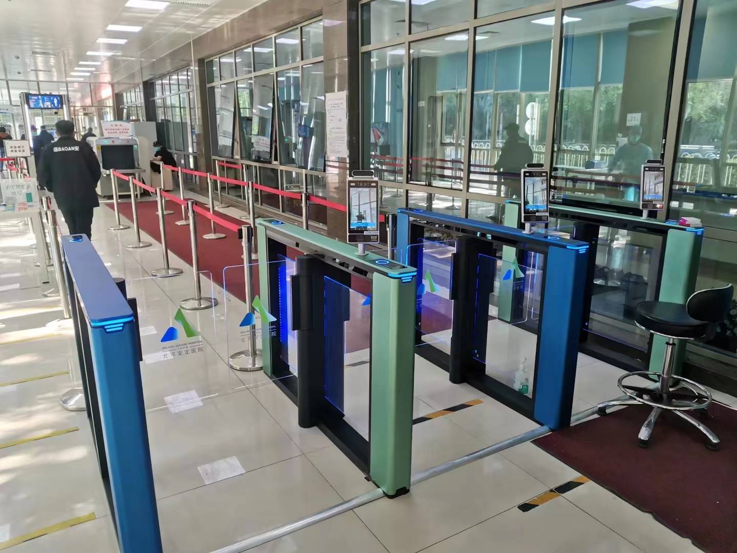 醫(yī)院出入口管理升級(jí)，健康碼智能核驗(yàn)閘機(jī)了解下！