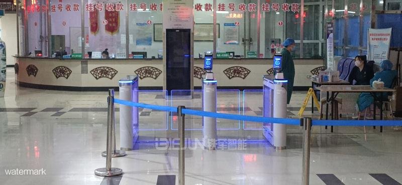 吉林省松原某人民醫院測溫人臉識別+小擺閘案例