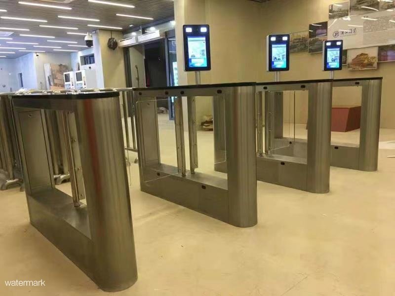 上海人臉識(shí)別速通門閘機(jī)-金陵東路外灘旅游碼頭安裝案例