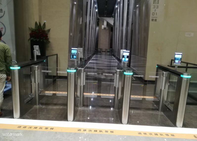 測溫人臉識別閘機(jī)翼閘的常規(guī)維護(hù)保養(yǎng)