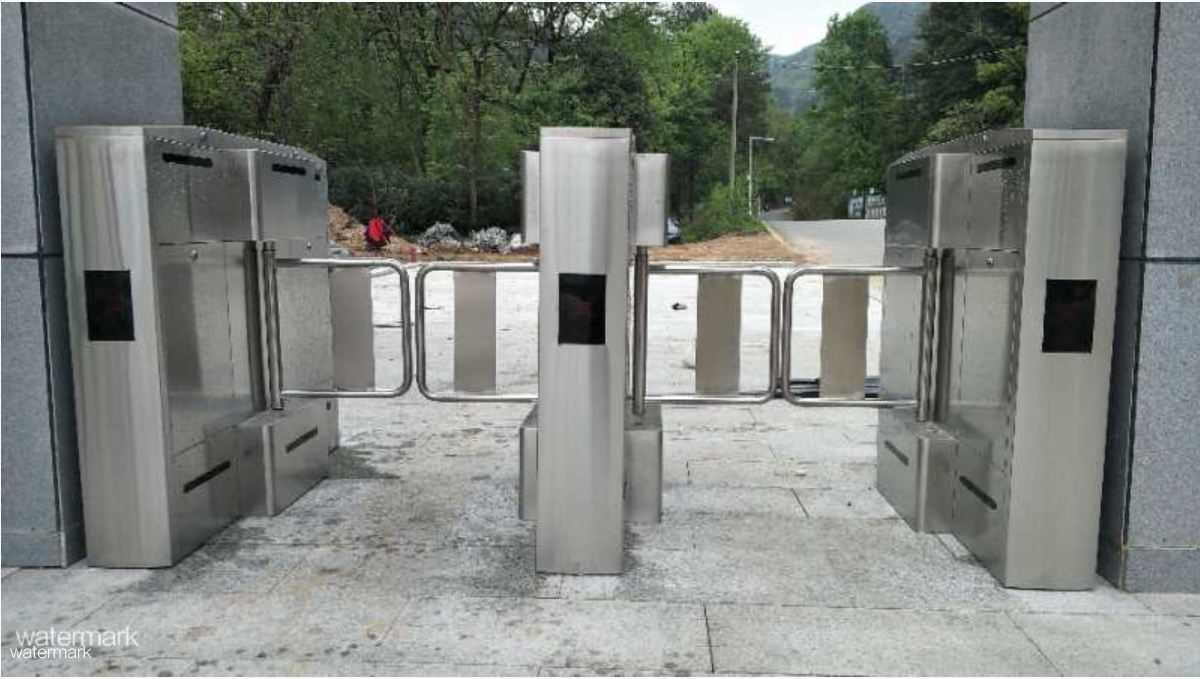 該如何選擇合適的小區人行通道門禁閘機