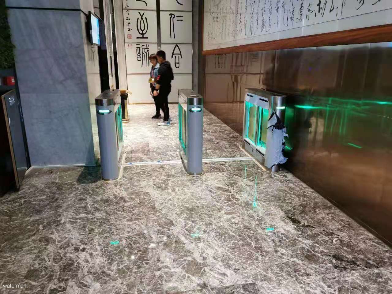 圖書館安裝人臉識別門禁閘機有哪些益處