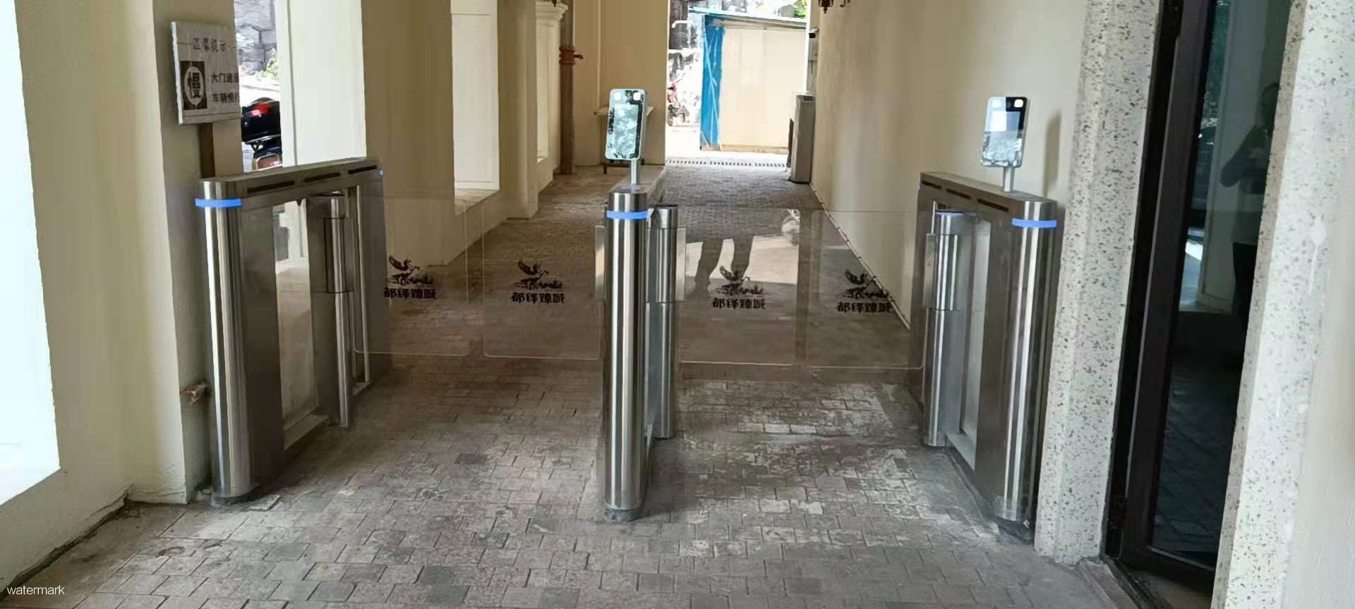 人臉識別健康碼閘機對接各地健康通行