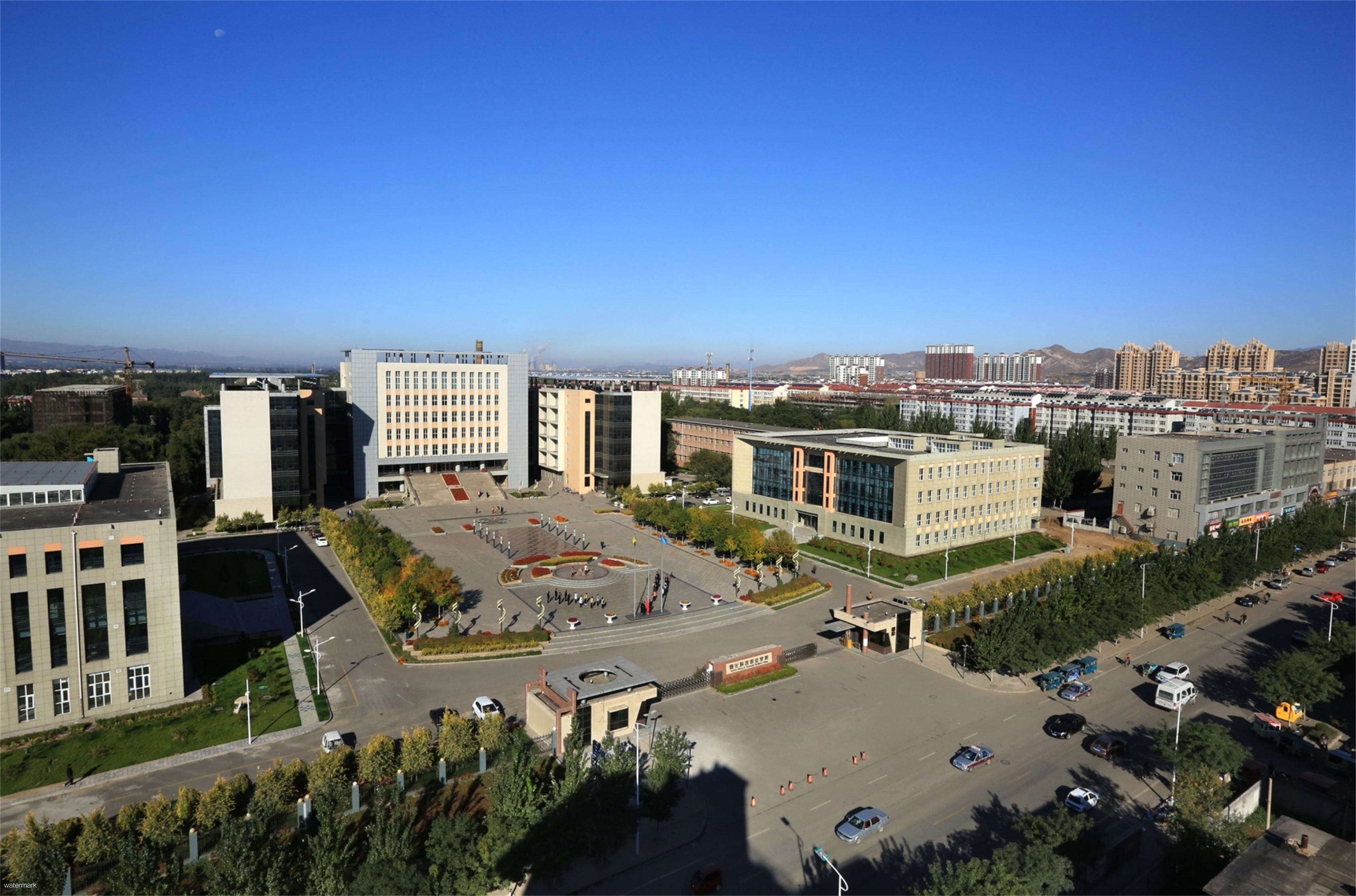 河北省張家口市宣化科技職業學院——人臉識別小擺閘項目