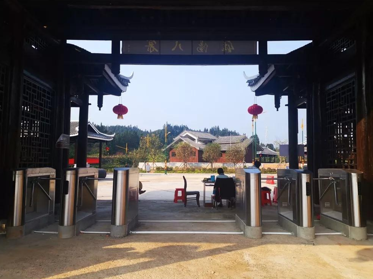 智慧景區應該使用什么樣的智能門禁閘機呢