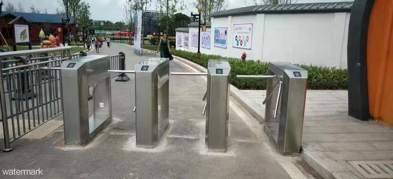 景區票務三輥閘和檢票三輥閘的特點及優勢是什么？