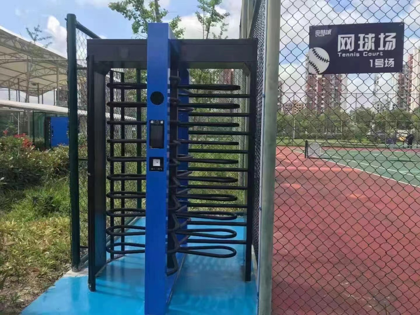 無感出入，一碼通行，體育場館智能閘機系統