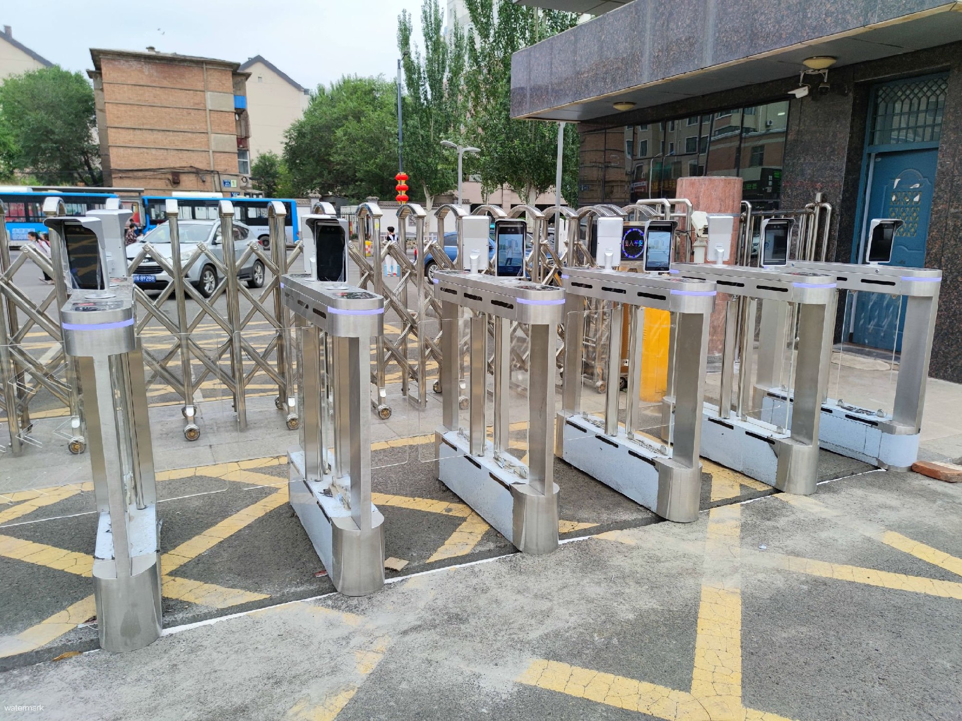 挑選人臉識別門禁閘機應該注意哪些細節