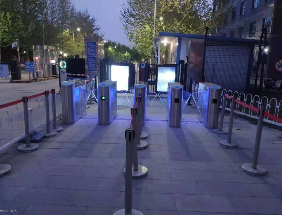 如何選擇適合社區的人臉識別門禁閘機