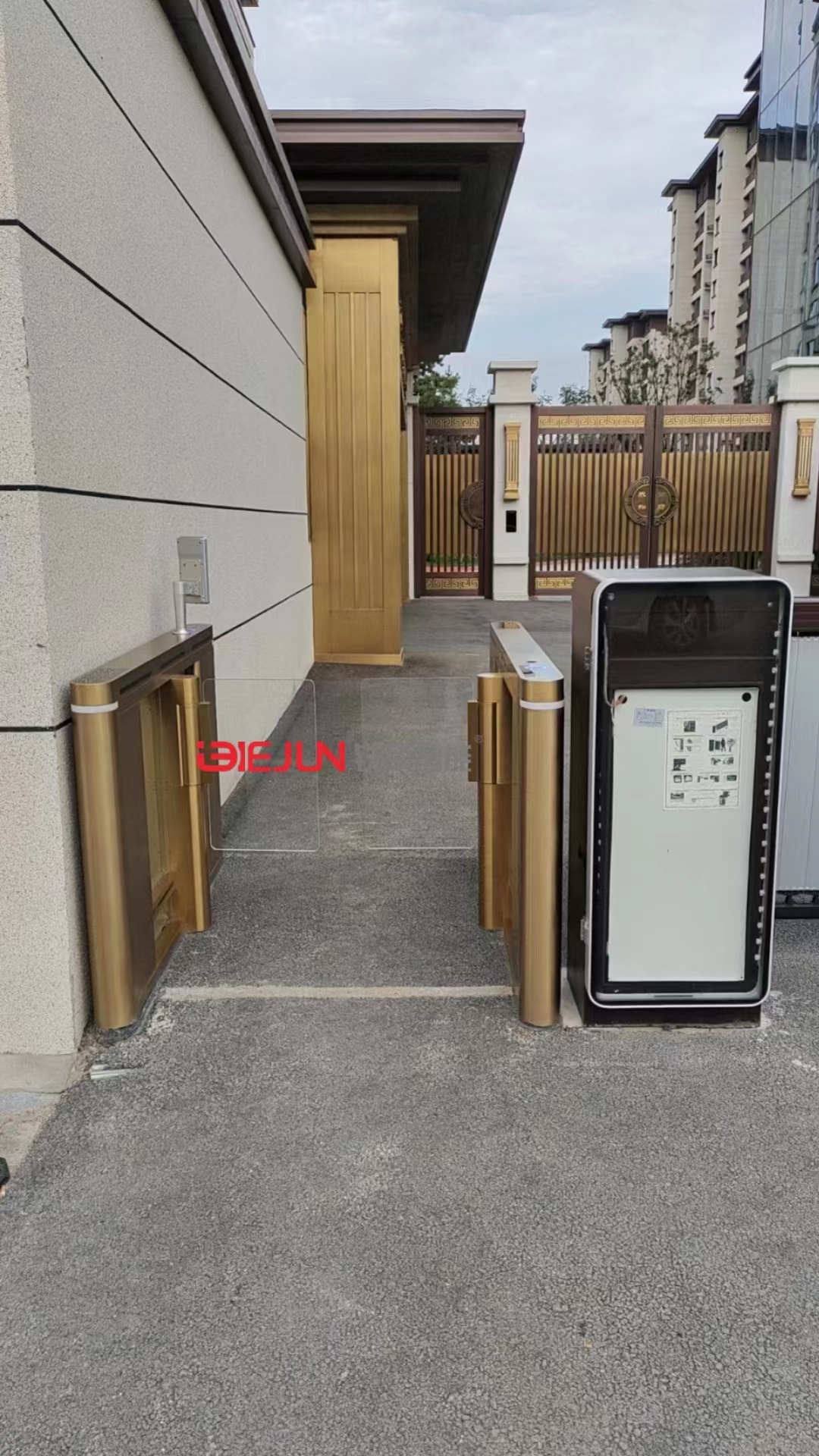 小區優先選擇人臉識別門禁閘機的原因