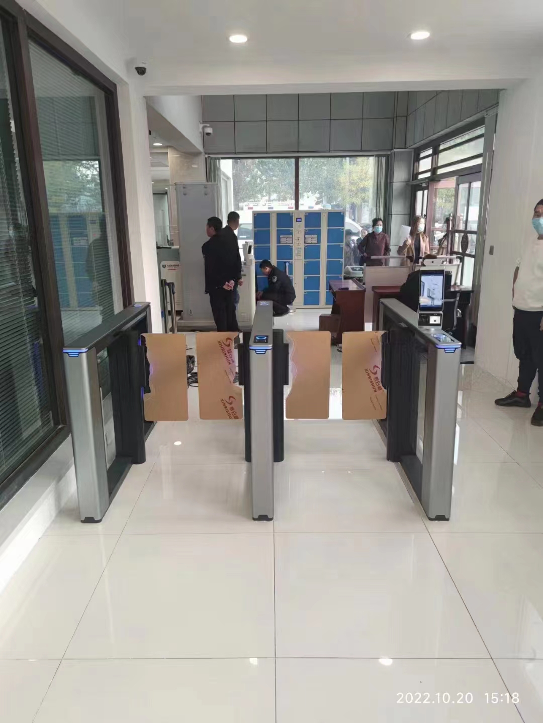 演唱會(huì)人臉識(shí)別門禁一般配套哪些閘機(jī)