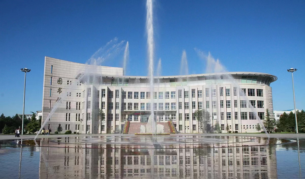 1711513376108033.jpg 校園9.jpg