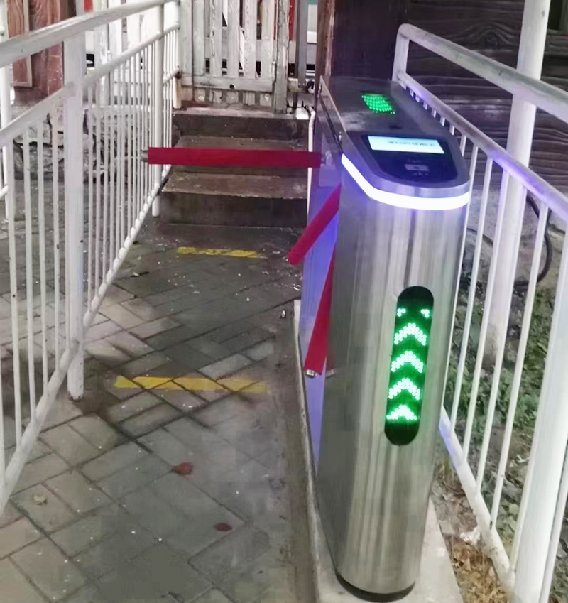 旅游景區(qū)出入口檢票閘機(jī)，實(shí)現(xiàn)手機(jī)掃二維碼檢票進(jìn)入