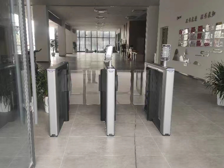 校園智能閘機(jī)未來(lái)可能實(shí)現(xiàn)的人性化