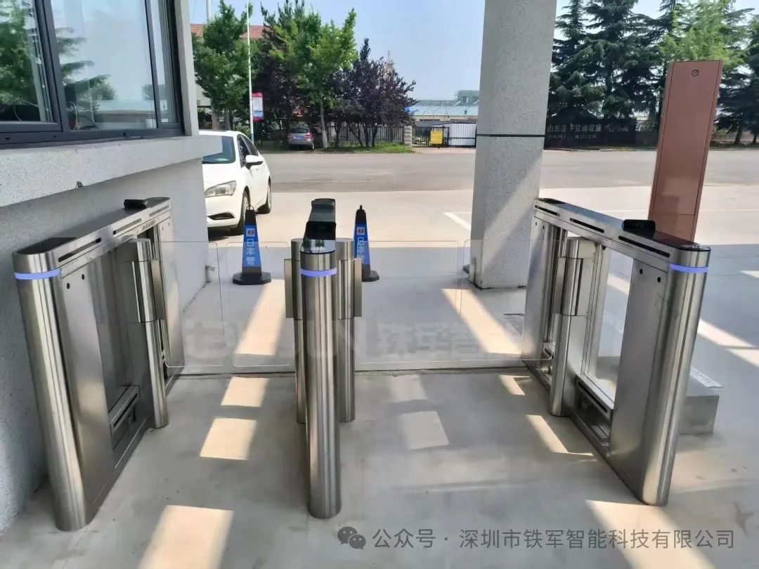 選擇人行通道閘生產廠家注意事項