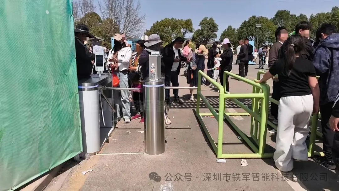 景區購票智能閘機哪個廠家好？探究鐵軍智能的軍工品質與核心作用