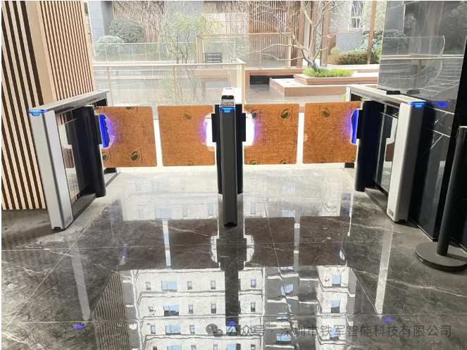 小區人臉識別人行通道閘機的寬度一般是多少？