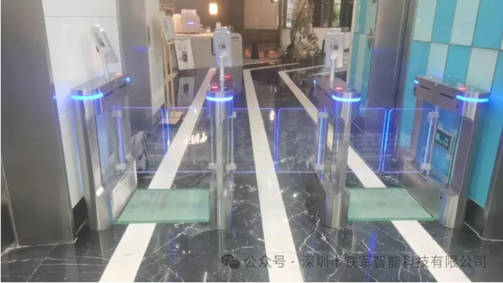 小區(qū)人臉識別通行閘機：提升業(yè)主安全感，減少物業(yè)工作量
